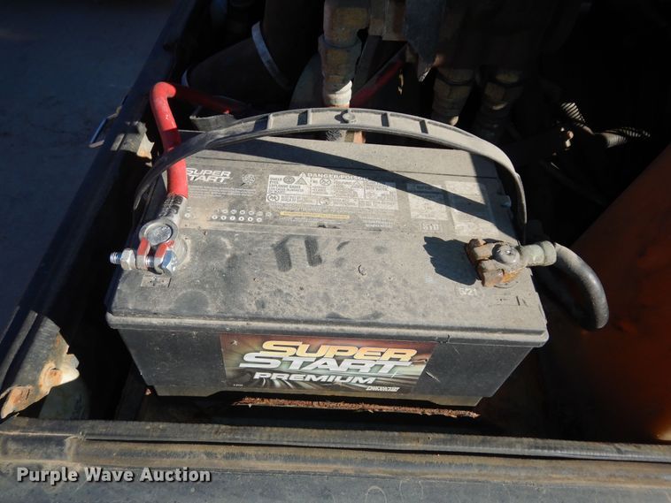 image for item DK7583 2003 Sullair 185  air compressor