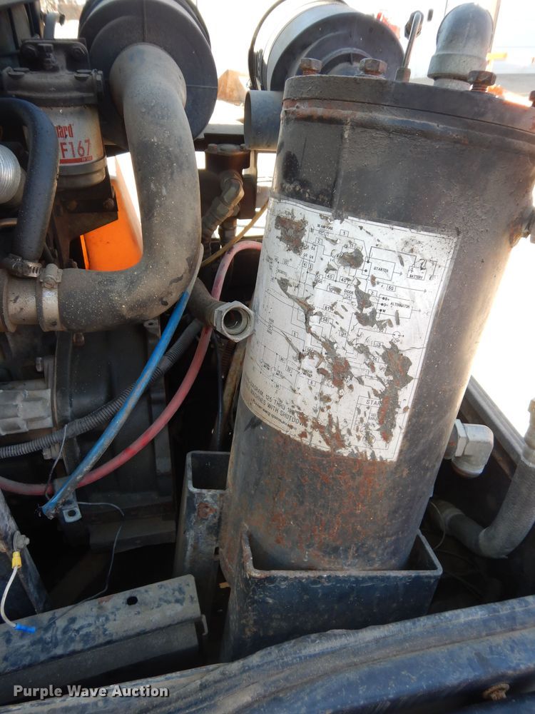 image for item DK7583 2003 Sullair 185  air compressor