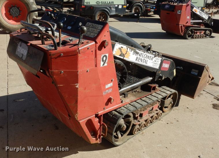 image for item DK7584 2011 Toro TX427  compact utility loader