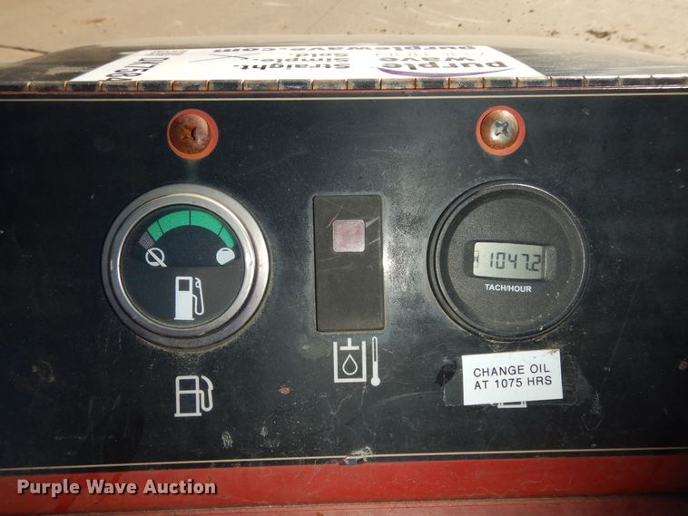 image for item DK7584 2011 Toro TX427  compact utility loader