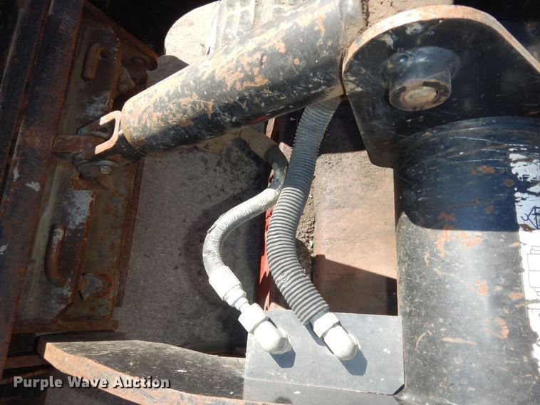 image for item DK7584 2011 Toro TX427  compact utility loader