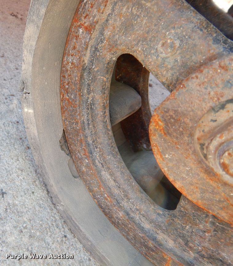 image for item DK7584 2011 Toro TX427  compact utility loader