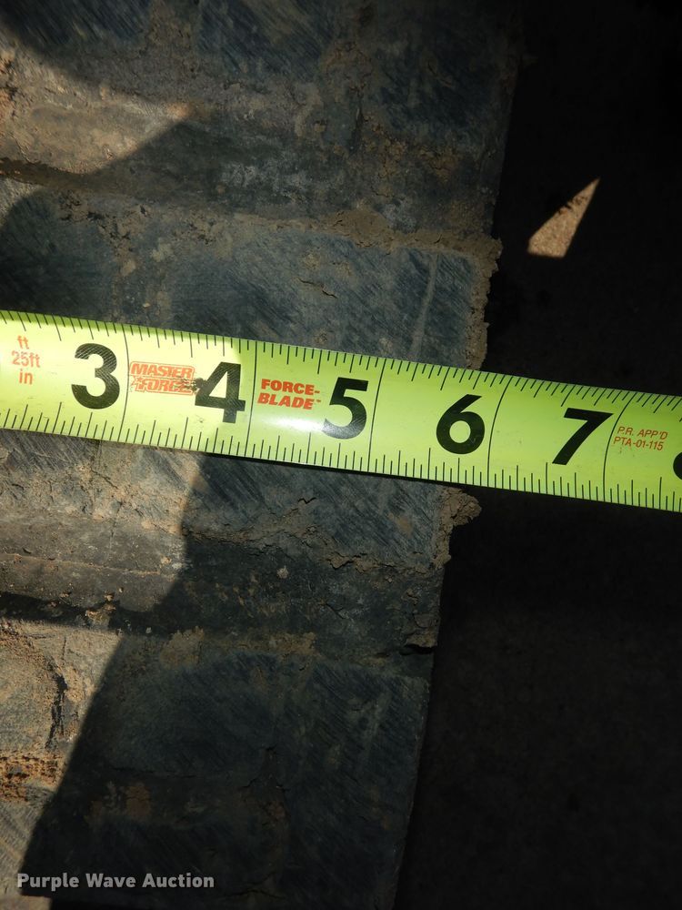 image for item DK7584 2011 Toro TX427  compact utility loader