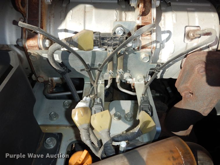 image for item DK7587 Kubota SVL75-2  skid steer loader