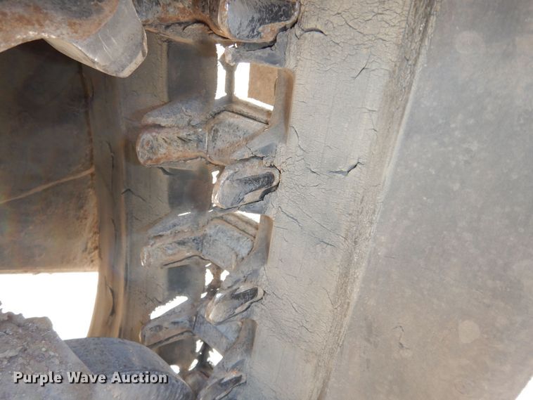 image for item DK7587 Kubota SVL75-2  skid steer loader