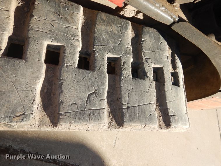 image for item DK7587 Kubota SVL75-2  skid steer loader