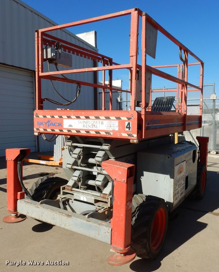 image for item DK7588 Skyjack SJ6832RT  scissor lift