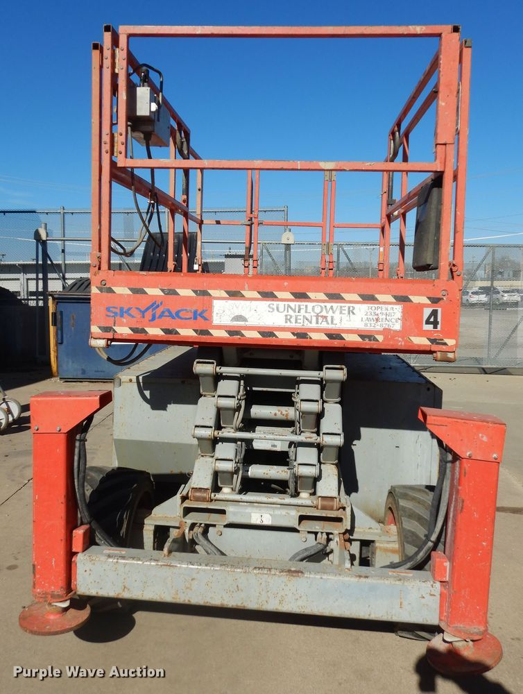image for item DK7588 Skyjack SJ6832RT  scissor lift