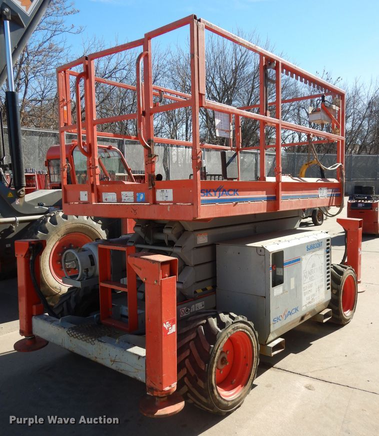 image for item DK7588 Skyjack SJ6832RT  scissor lift