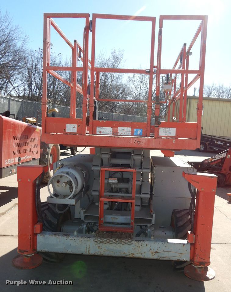 image for item DK7588 Skyjack SJ6832RT  scissor lift