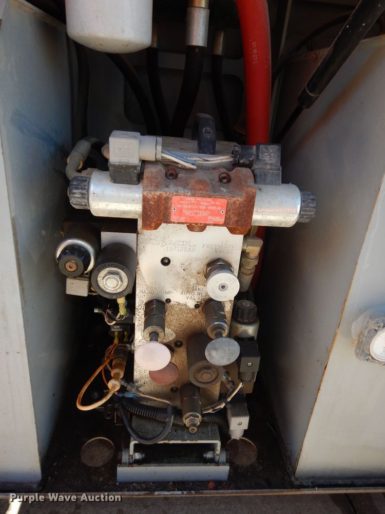 image for item DK7588 Skyjack SJ6832RT  scissor lift