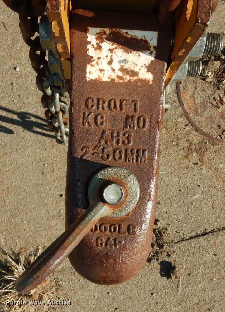 image for item DK7590 2015 Vermeer BC700XL  wood chipper