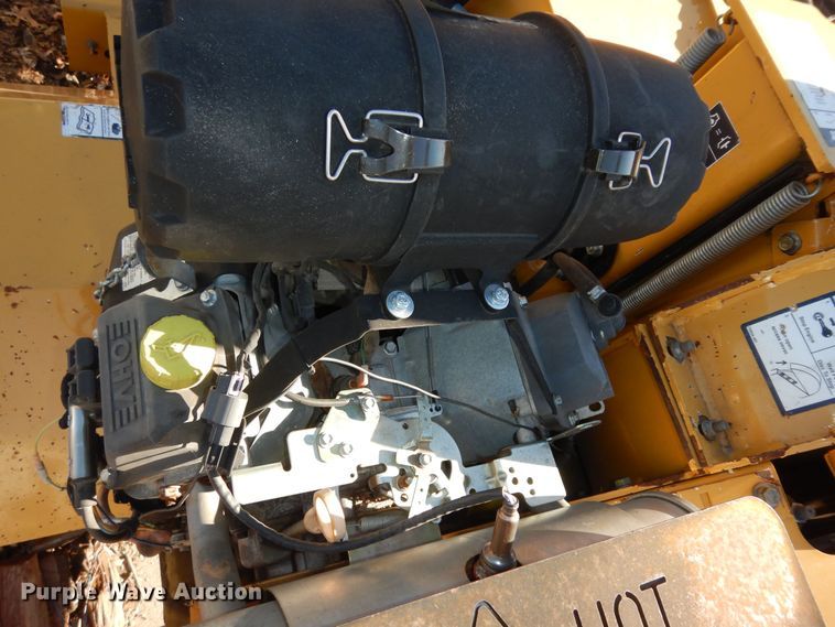 image for item DK7590 2015 Vermeer BC700XL  wood chipper