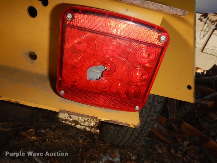 image for item DK7590 2015 Vermeer BC700XL  wood chipper