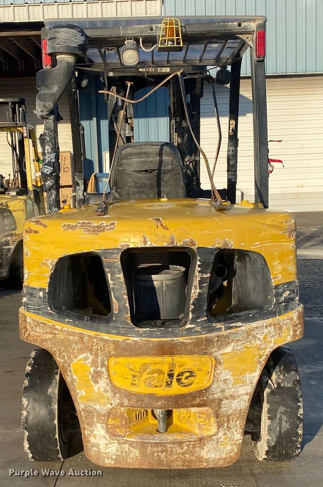 image for item DL7018 Yale  forklift