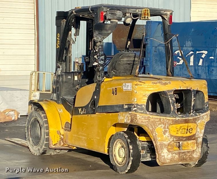 image for item DL7018 Yale  forklift