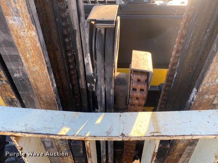 image for item DL7018 Yale  forklift