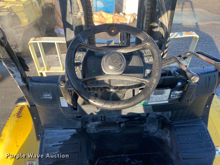 image for item DL7018 Yale  forklift
