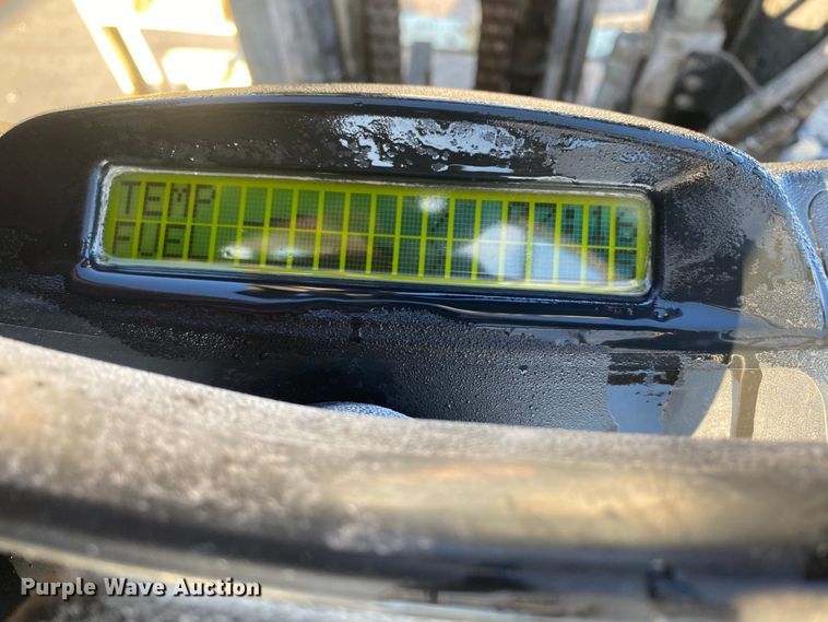 image for item DL7018 Yale  forklift