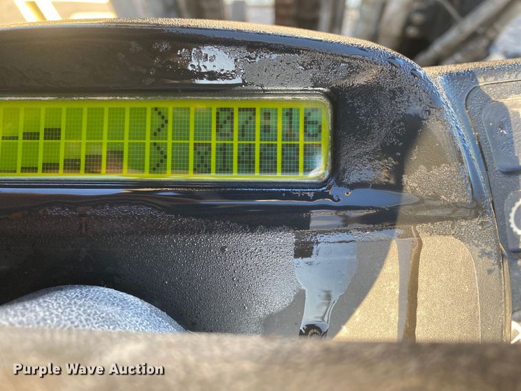 image for item DL7018 Yale  forklift