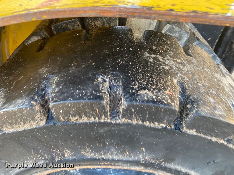 image for item DL7018 Yale  forklift