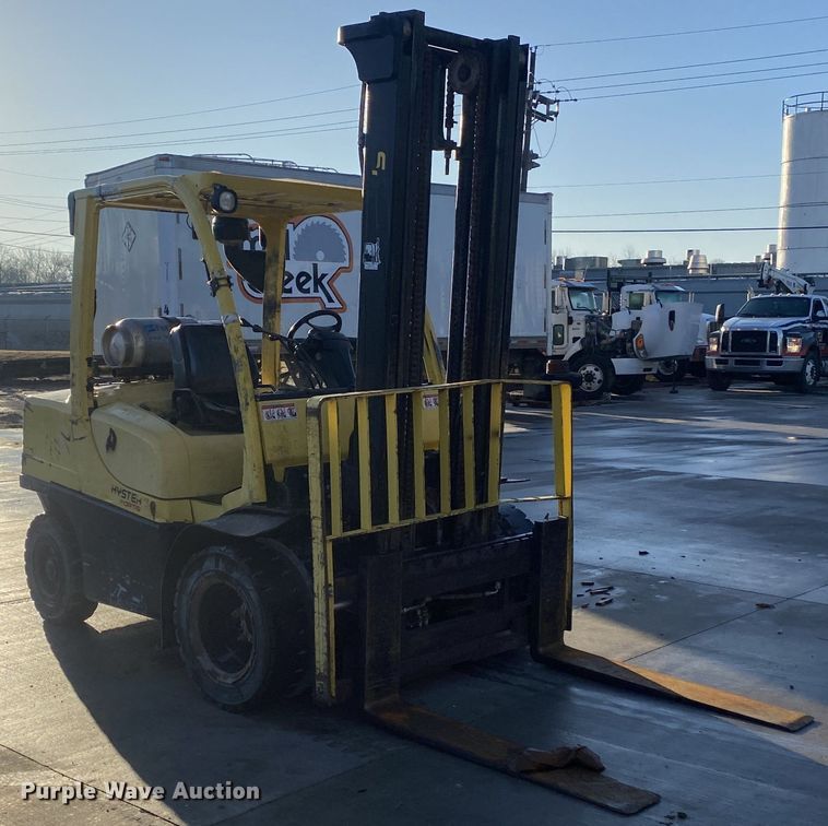 image for item DL7019 1995 Hyster  forklift