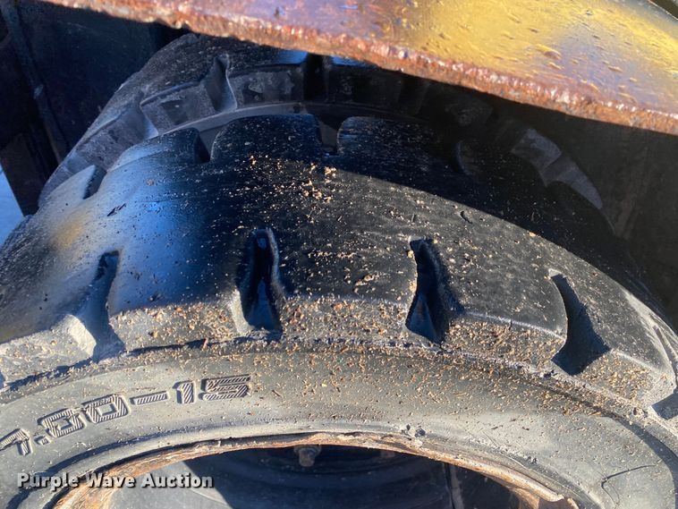 image for item DL7019 1995 Hyster  forklift