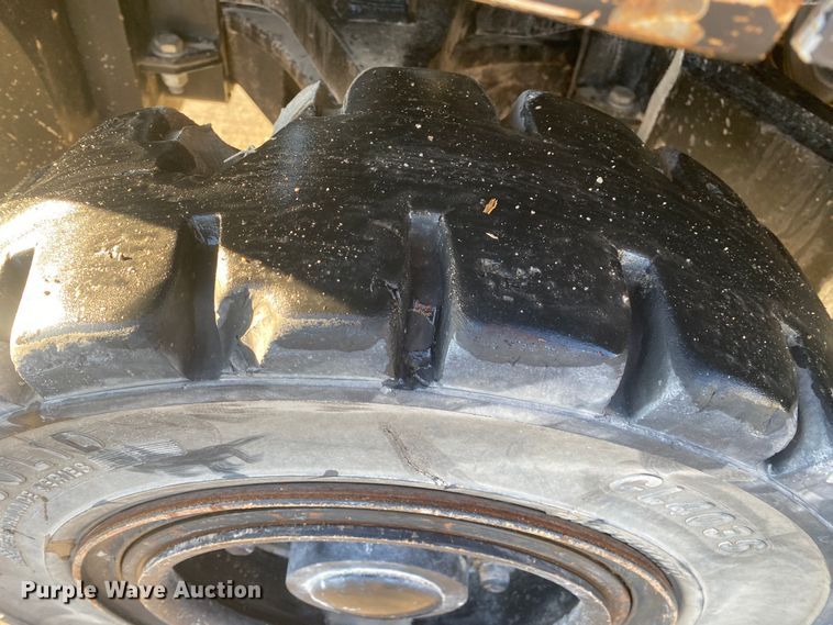 image for item DL7019 1995 Hyster  forklift