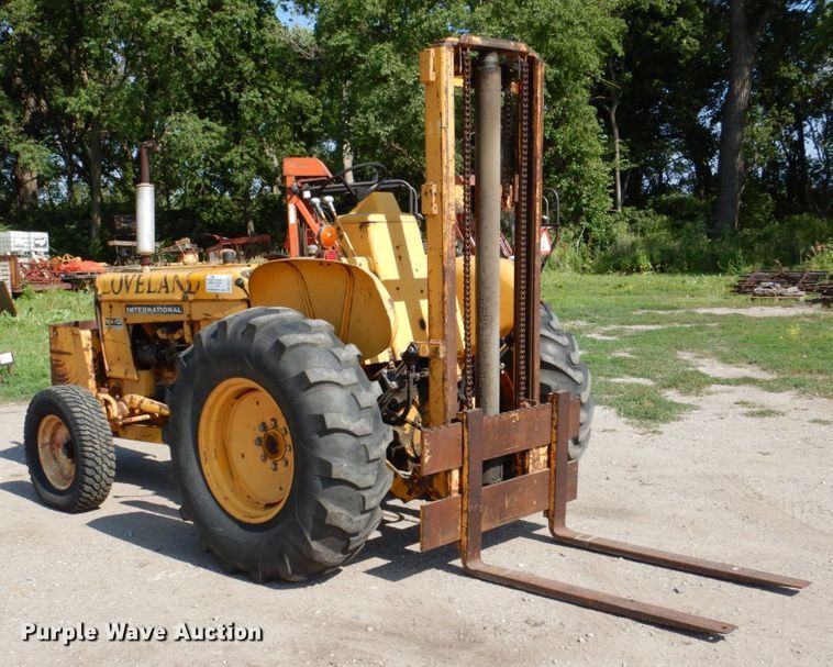 image for item DM2270 International Harvester 5410  forklift