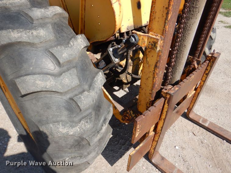 image for item DM2270 International Harvester 5410  forklift