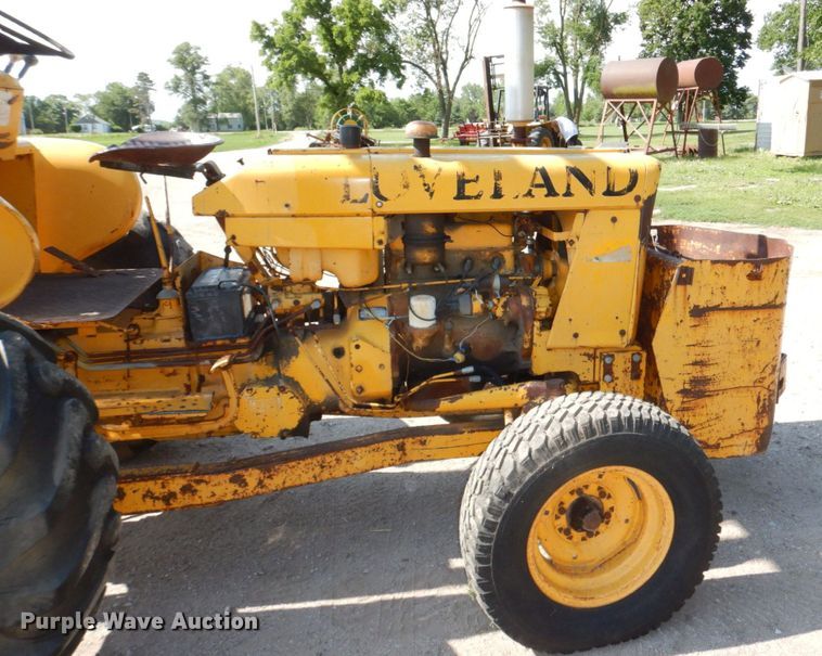 image for item DM2270 International Harvester 5410  forklift