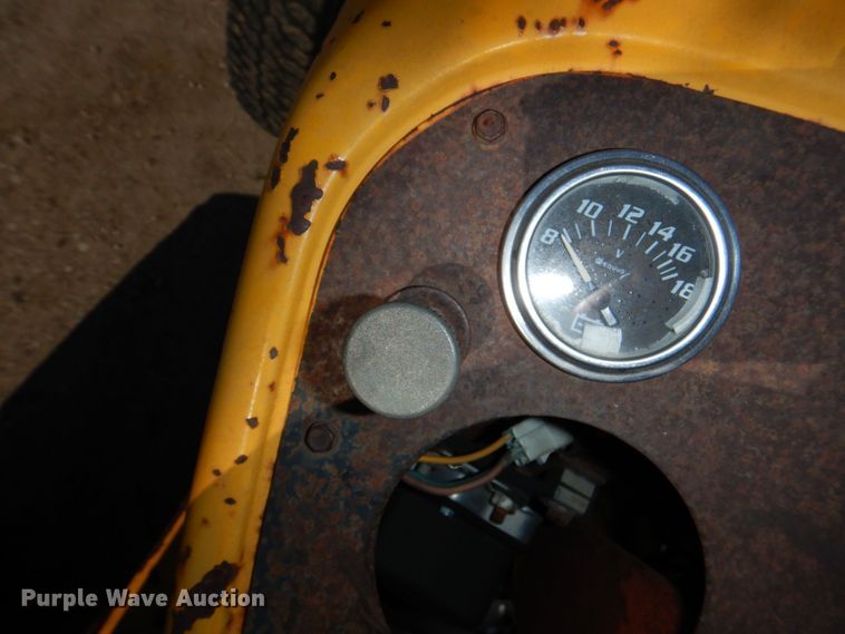 image for item DM2270 International Harvester 5410  forklift