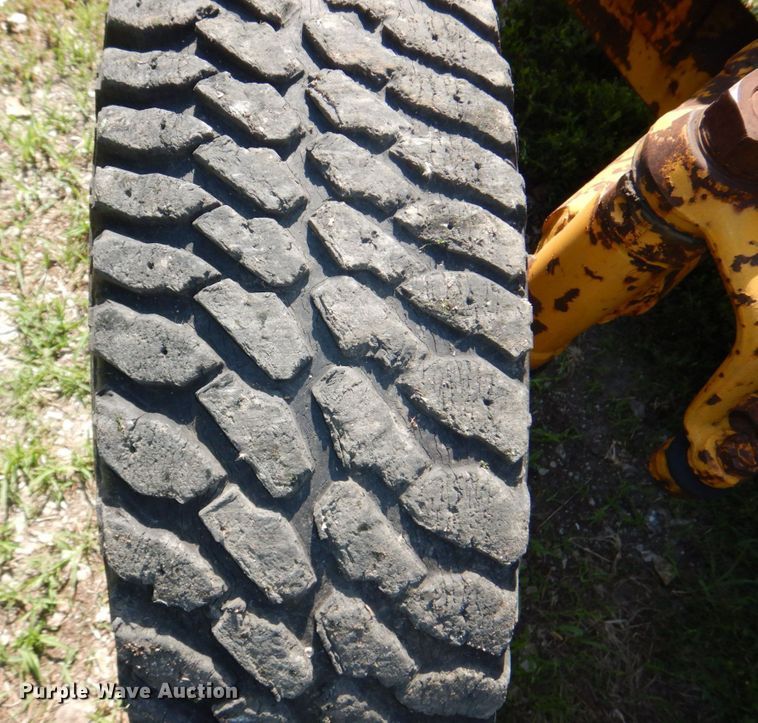 image for item DM2270 International Harvester 5410  forklift