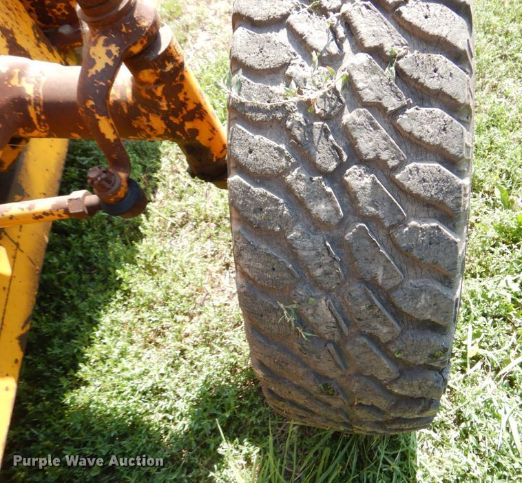 image for item DM2270 International Harvester 5410  forklift