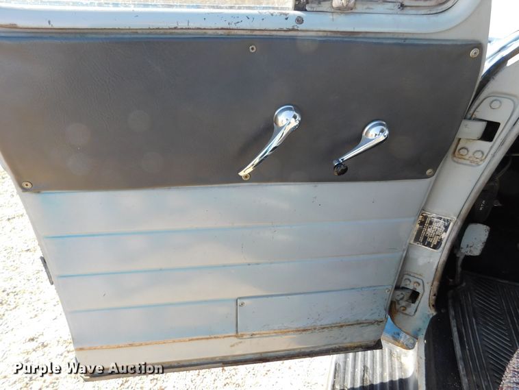 image for item DM2554 1952 Chevrolet  pickup truck