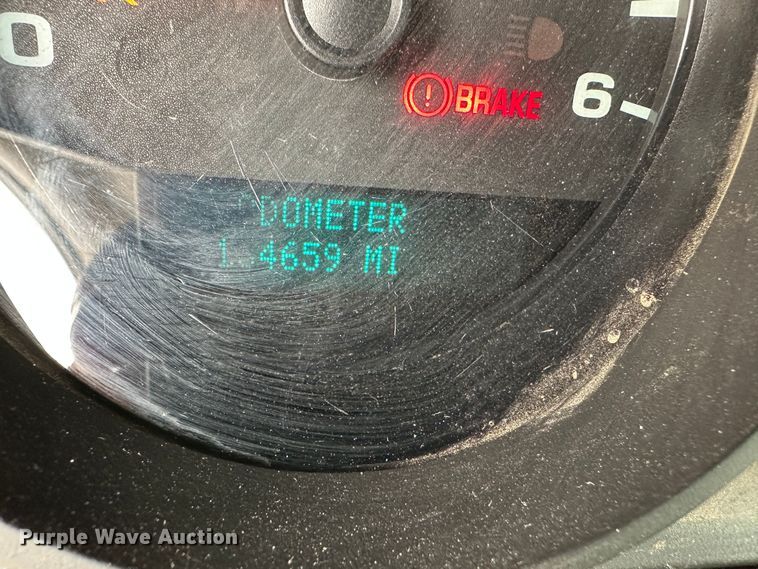 image for item DM2555 2013  Chevrolet Silverado 1500  flatbed truck