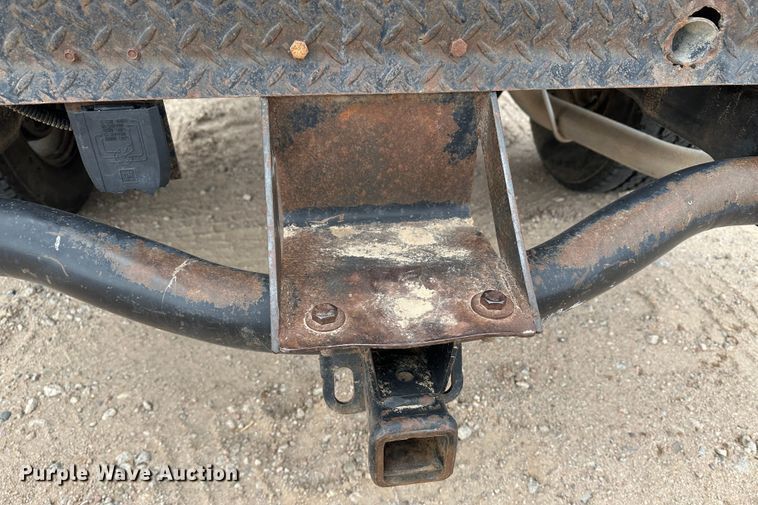 image for item DM2555 2013  Chevrolet Silverado 1500  flatbed truck