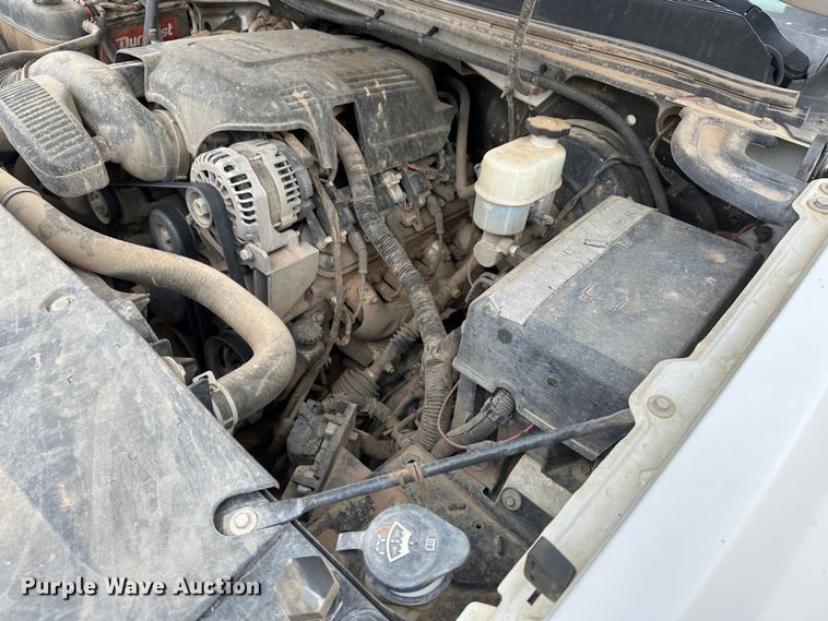 image for item DM2555 2013  Chevrolet Silverado 1500  flatbed truck