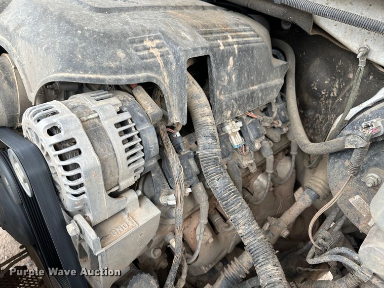 image for item DM2555 2013  Chevrolet Silverado 1500  flatbed truck