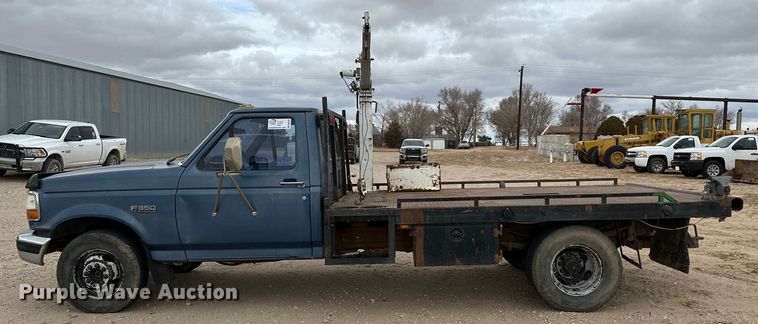 image for item DM2557 1995 Ford F350  flatbed truck