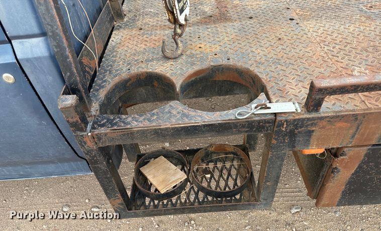 image for item DM2557 1995 Ford F350  flatbed truck