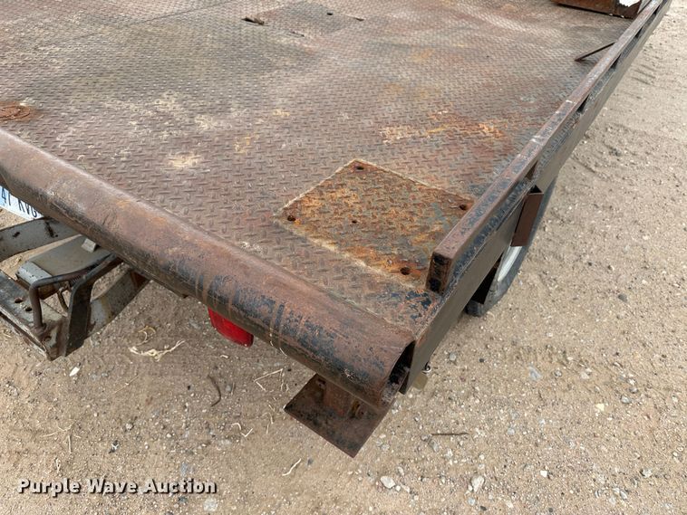 image for item DM2557 1995 Ford F350  flatbed truck