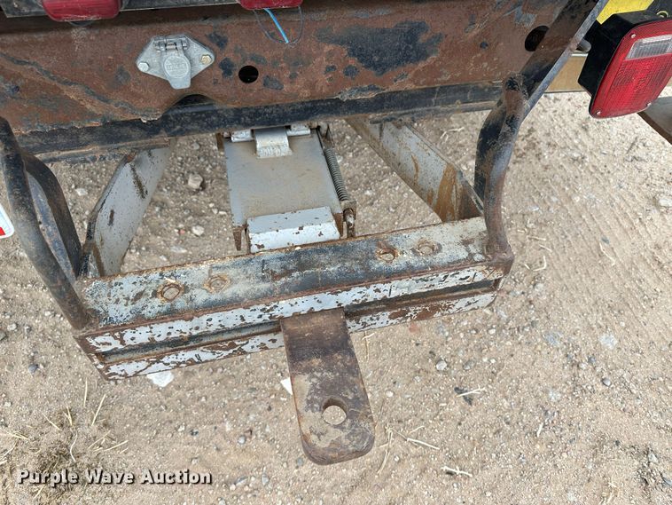 image for item DM2557 1995 Ford F350  flatbed truck