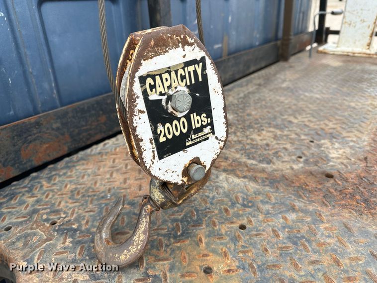 image for item DM2557 1995 Ford F350  flatbed truck