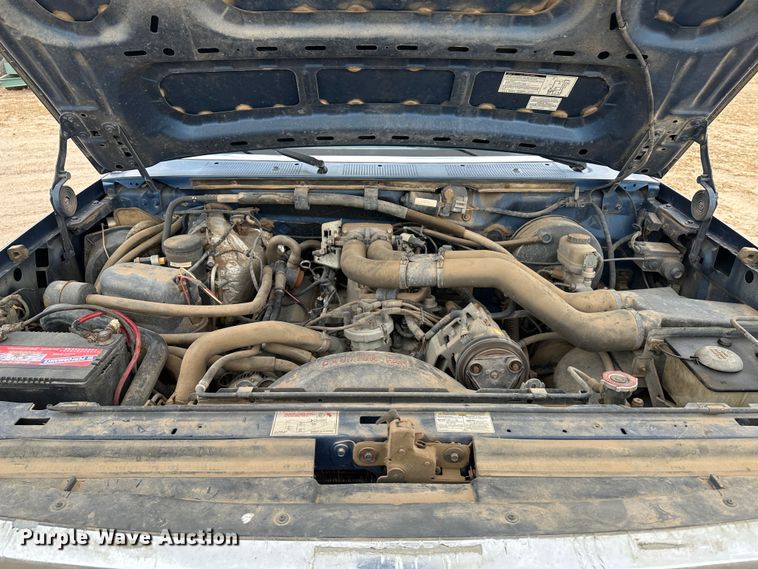 image for item DM2557 1995 Ford F350  flatbed truck