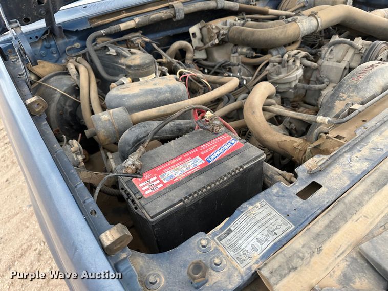 image for item DM2557 1995 Ford F350  flatbed truck