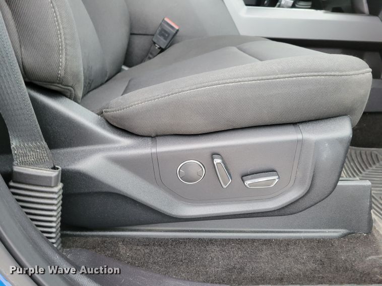 image for item DM8185 2018 Ford F150 XLT  SuperCrew pickup truck