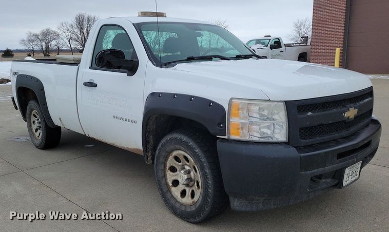 image for item DM8192 2010  Chevrolet Silverado 1500  pickup truck