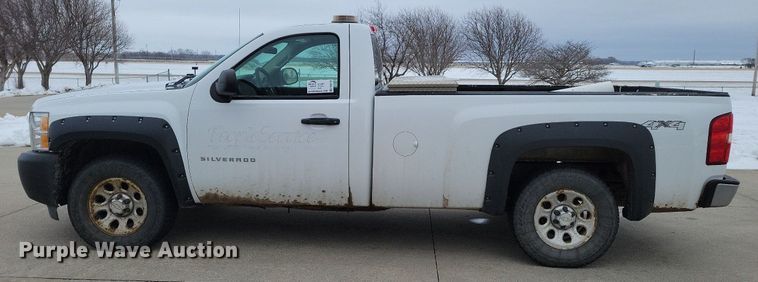 image for item DM8192 2010  Chevrolet Silverado 1500  pickup truck