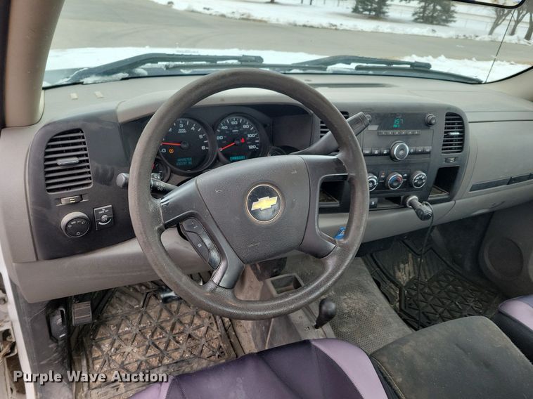 image for item DM8192 2010  Chevrolet Silverado 1500  pickup truck